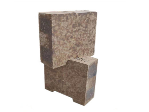 Anti-stripping high alumina brick
